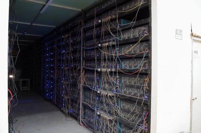 Large-scale mining farm powered by renewable energy